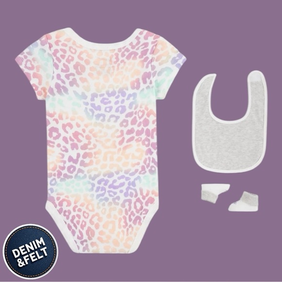 COPY - Nike Baby Girl Colorful Spot On Cheetah Bodysuit, Bib & Bootie 3 Piece S… - Picture 2 of 13